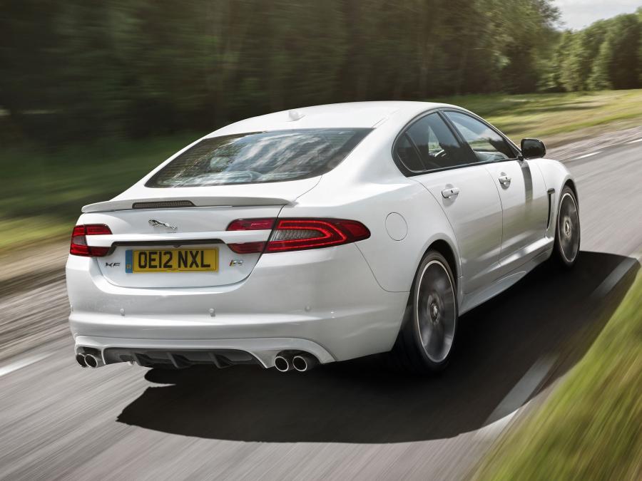  Jaguar XFR Speed Pack 2012 года  (UK) (фото 2 из 4)